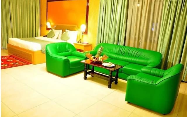 Bowshar International Hotel - photo 3