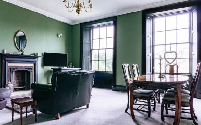 Grade A Listed 2 Bedroom In Edinburgh - photo 3