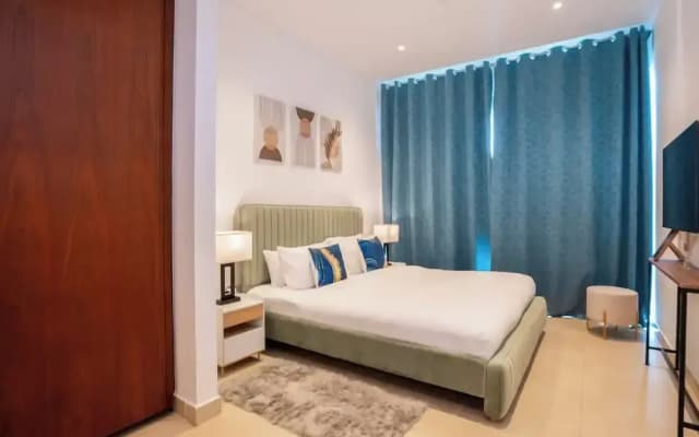 HomesGetaway- 1BR Apt in Marina Gate1 - photo 2