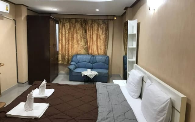 President Apartment - photo 4