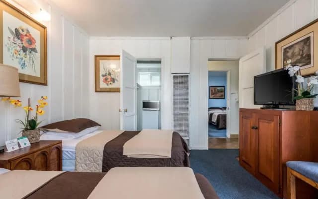 Wilshire Motel - photo 2