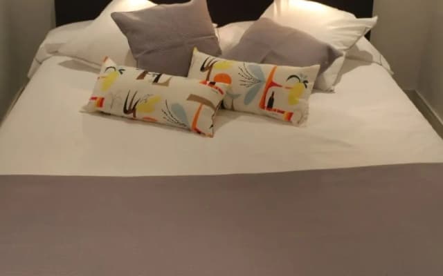 Royal Palace Studio - photo 2
