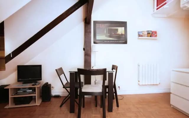 Lovely Marais Sudio with Mezzanine (94) - photo 5
