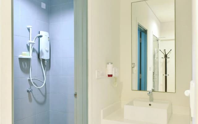 Summer Suites Express by Subhome - Hostel - photo 3