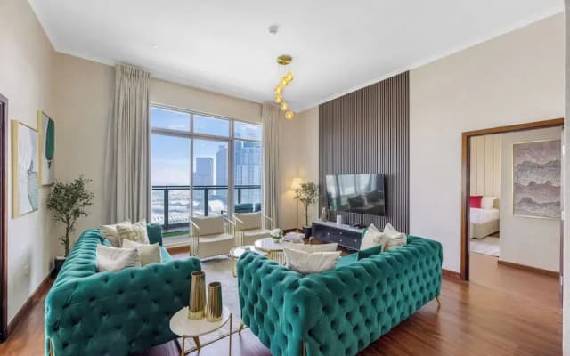 Durrani Homes - Alluring 5BR Penthouse with Burj Khalifa and Fountain View - photo 4