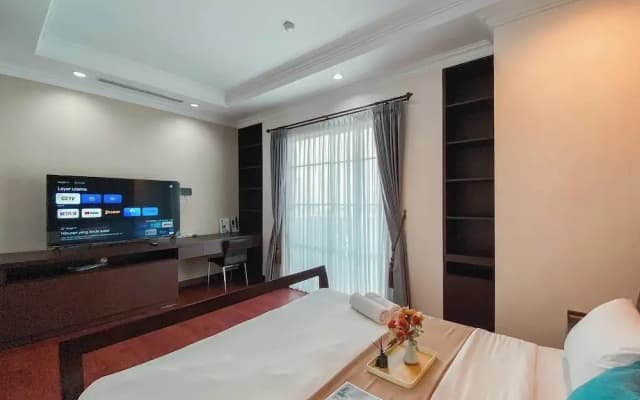 Spacious And Modern Look 3Br Bellezza Apartment - photo 3