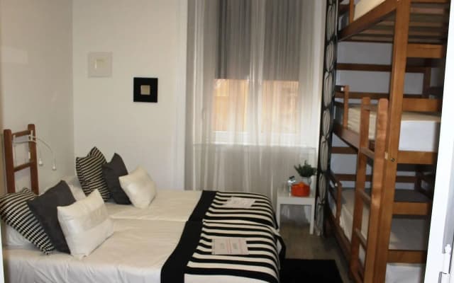 Royal Prince Hostel - photo 2