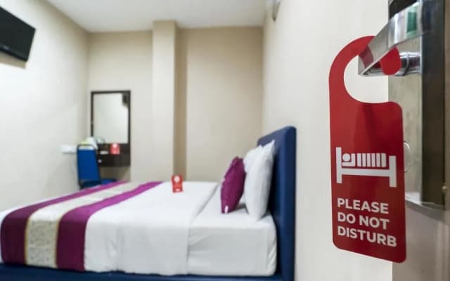 OYO 191 ML Inn Hotel - photo 4