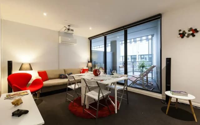 CLARK, 1BDR Melbourne Apartment - photo 3