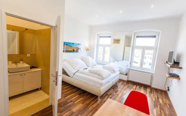 City Apartment by Stadthalle - photo 5