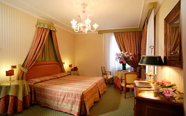 Kette Hotel - photo 3