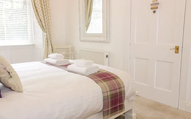 29 Trinity Crescent - photo 3