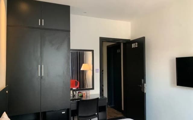Anh Hong Hostel - photo 2