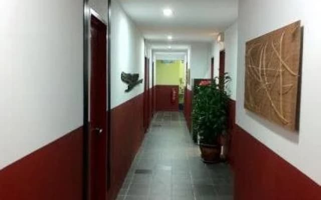 Hotel Budget UB Inn - photo 3