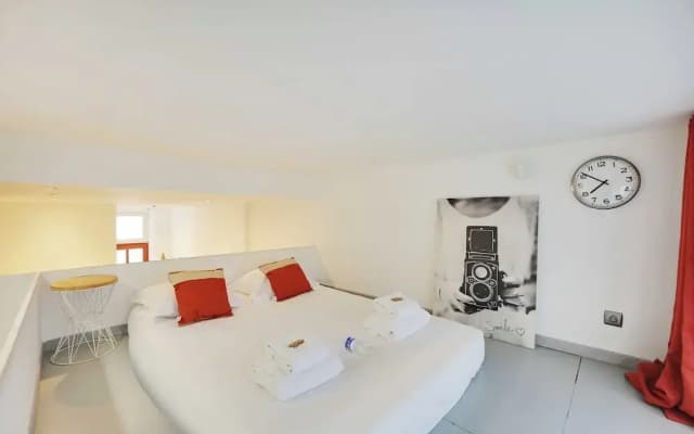 Charming Apartment -1br/4p - Gare District - photo 2