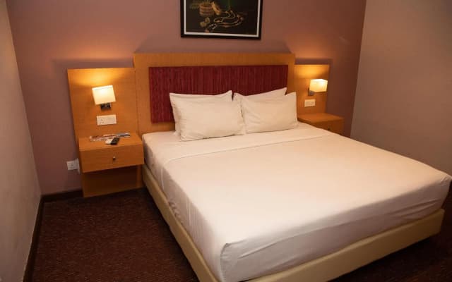 Jewels Hotel - photo 4