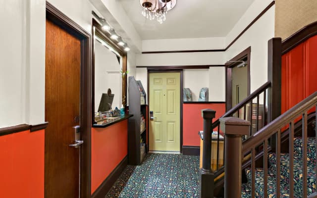 Mithila San Francisco, SureStay Collection by Best Western - photo 3