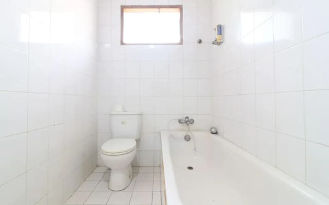 Urbanview Hotel Mroom PH Kemang - photo 4