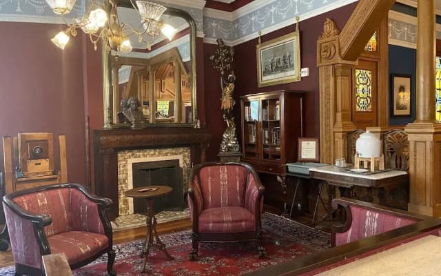 Chateau Tivoli B&B - photo 2