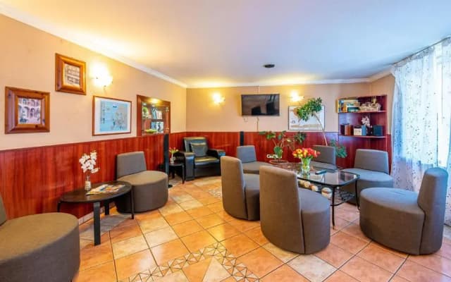 Korona Hotel Panzio - photo 2