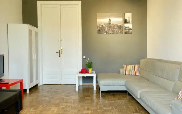 Grand Central Apartment - photo 3