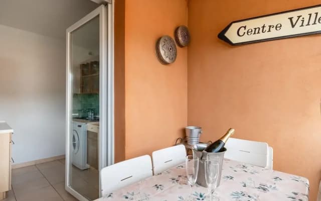 Elegant Holiday Home in Nice with Balcony - photo 2