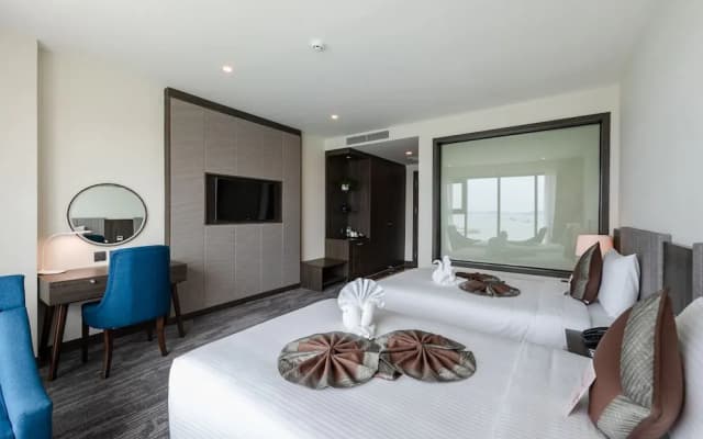 Muong Thanh Grand Bai Chay Hotel - photo 5
