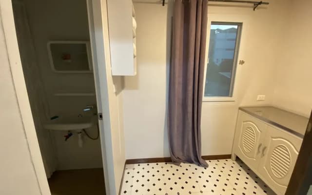 OYO 75396 Look Shine Apartment - photo 5