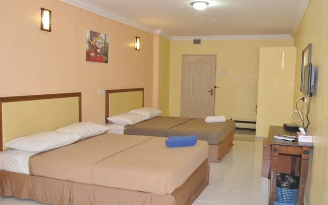 Saujana Hotel And Restaurant - photo 2