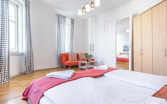 Affordable 2BR Apt Long Stay Stadthalle - photo 2