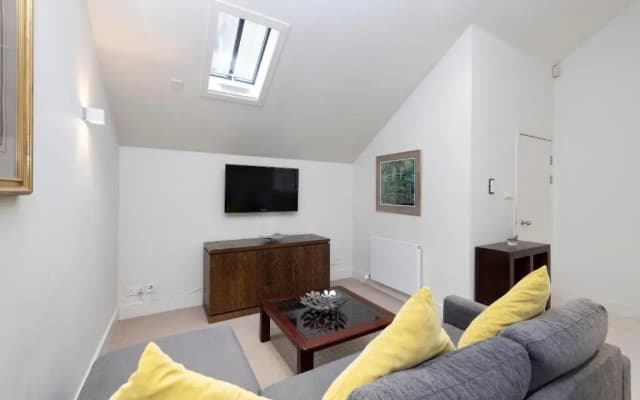 ALTIDO Contemporary and Vibrant 1BR flat near Princes Street - photo 5
