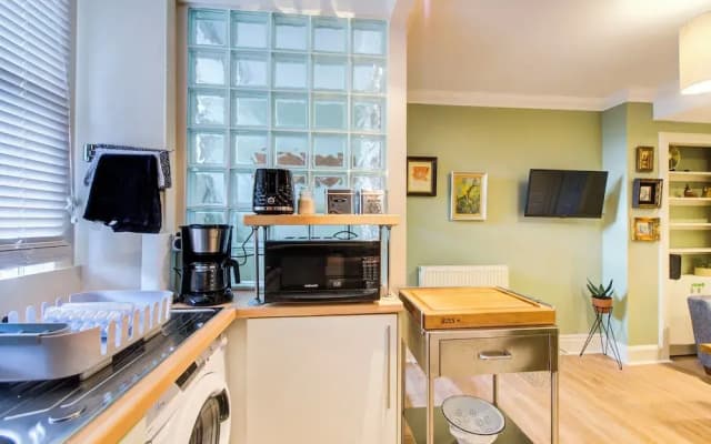 Snug 1 Bed Apartment - photo 4