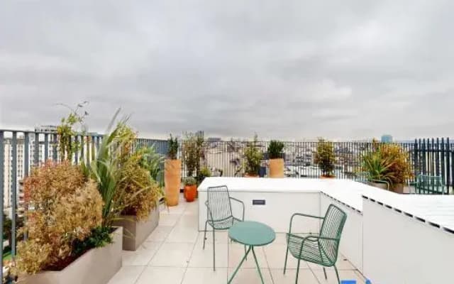 Room 1108 in a premium residence- Sport/Lavatory - photo 3