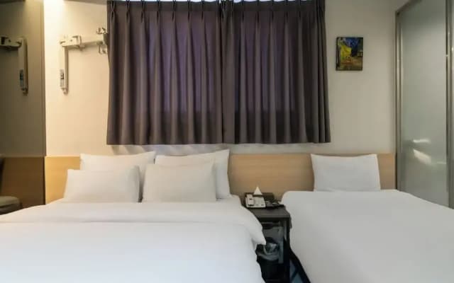 M&Lucky Hotel - photo 3