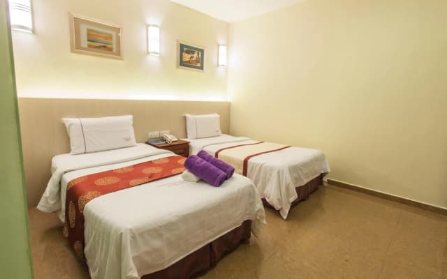Lavender Inn Permas Jaya - photo 5