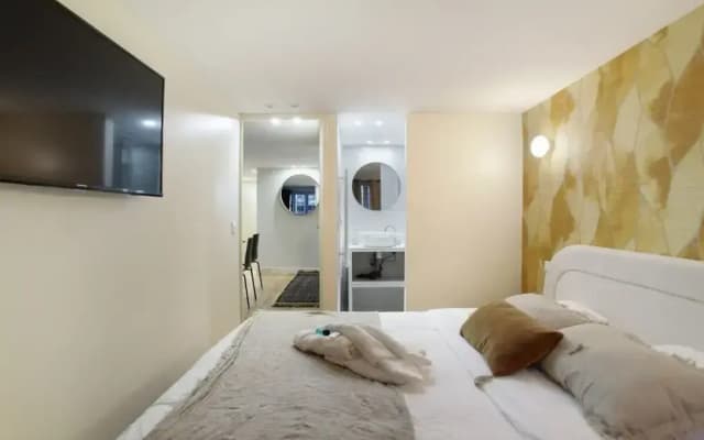 Modern Apartment 2 Bedrooms - Center of Paris - photo 4