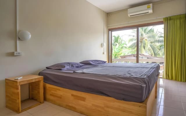 Echo Beach Hostel - photo 5