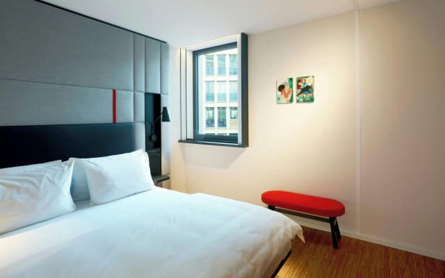 citizenM Paris Champs-Élysees Hotel - photo 4