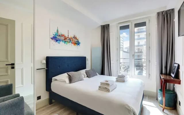 Modern Apartment With Balcony - 2br/6p- Roquette - photo 3