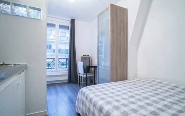 Hostnfly Apartments - Beautiful Bright Studio Near Père Lachaise - photo 4