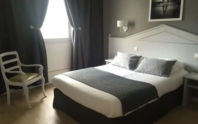 Lux Hotel - photo 2