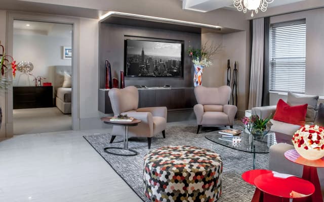 The Lombardy Hotel - photo 3