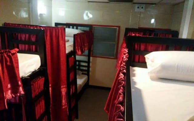 U Hostel Pratunam - photo 3