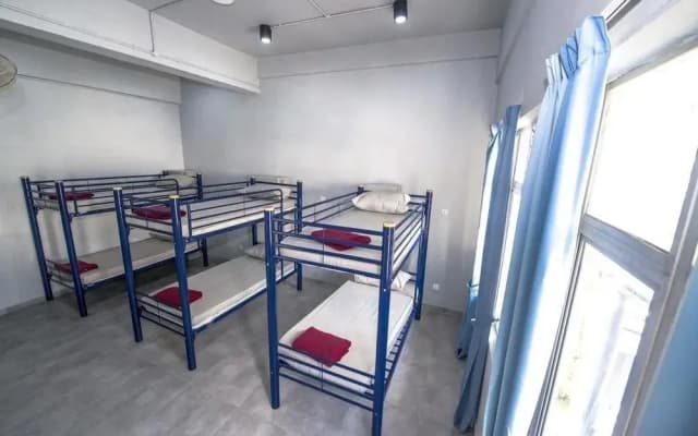 iM4U Hostel - photo 4