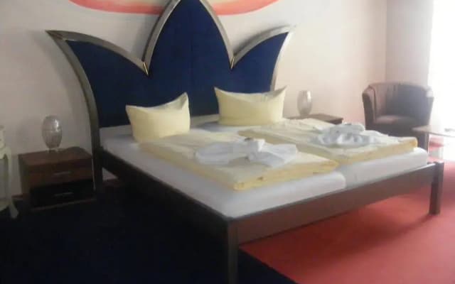 Hotel Pension Tempelhof - photo 2