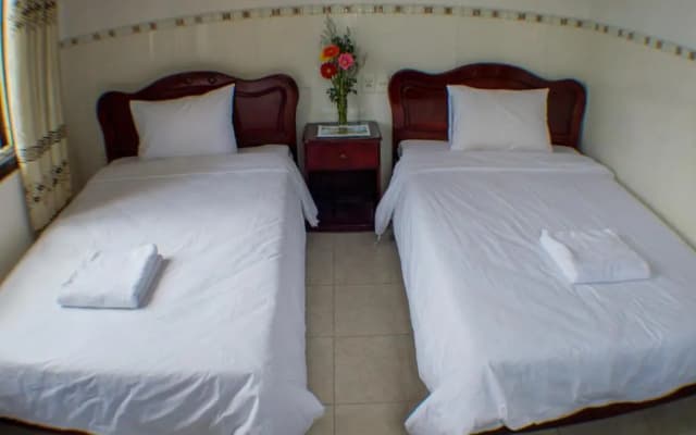DK's Backpacker Hotel - photo 4