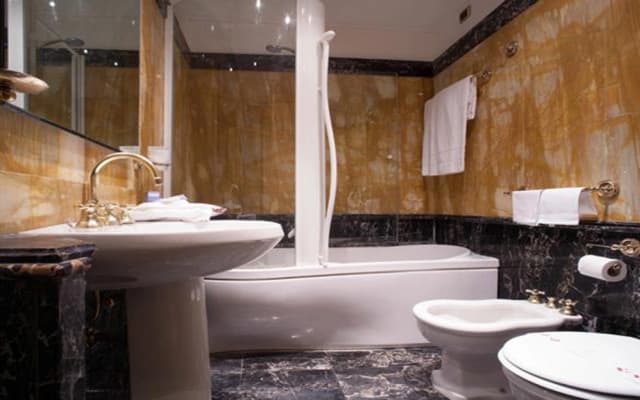 Turner Hotel - photo 5