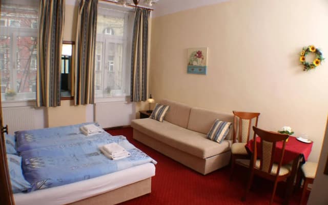 Hotel Aaron - photo 3