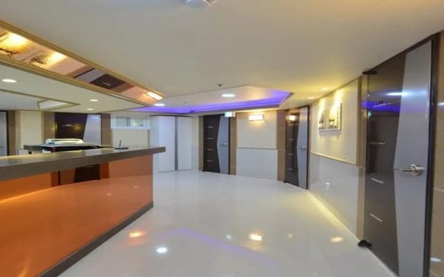 2u Hotel - photo 5