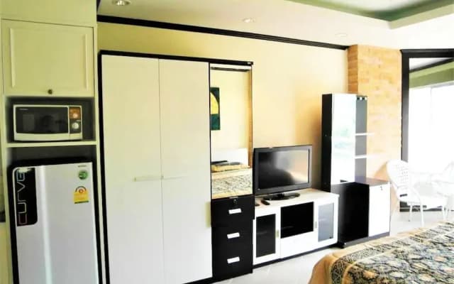 Fully Equipped Studio Apartment View Talay 1 Pattaya - photo 3